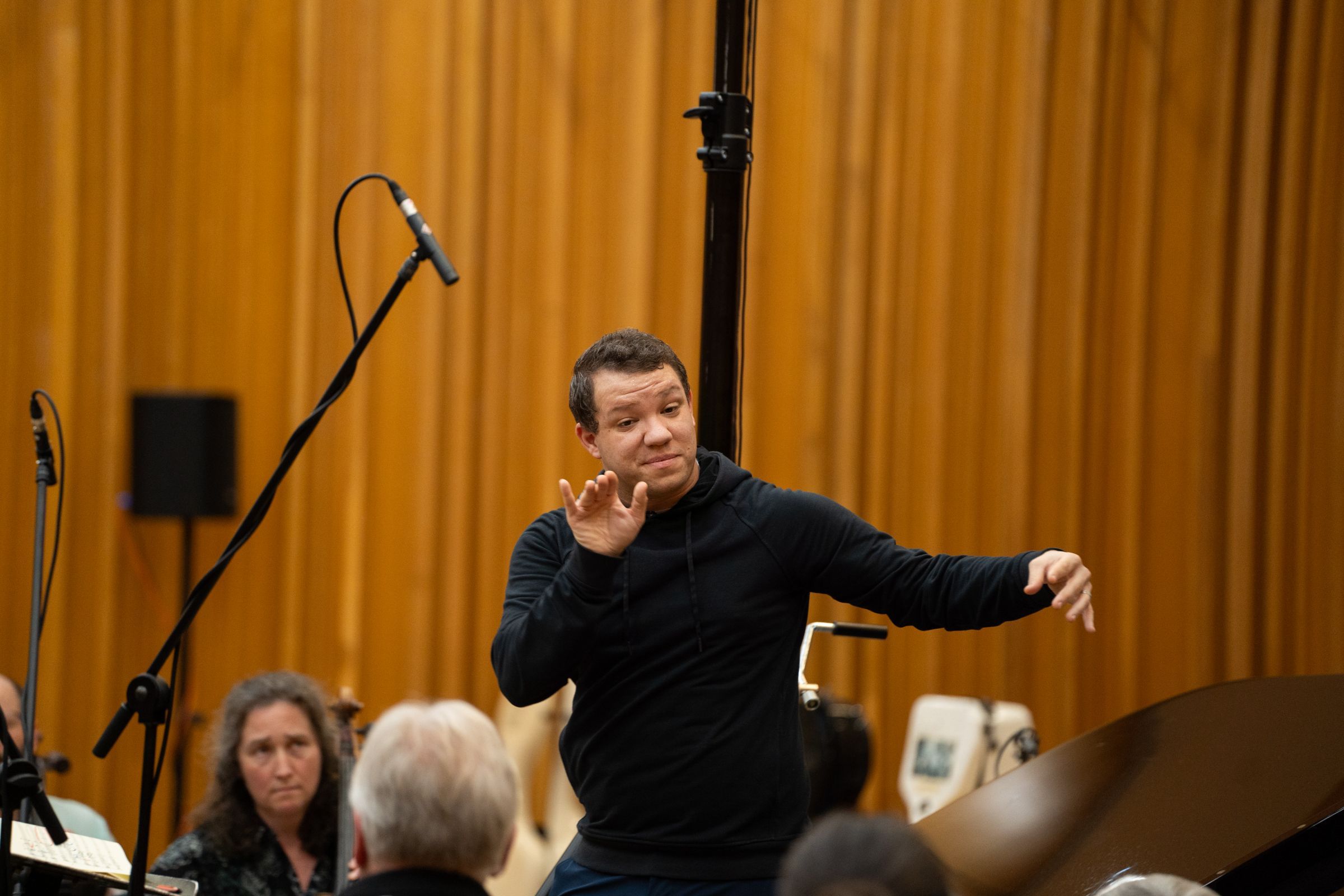 Ryan Bancroft rehearses the BBC National Orchestra of Wales &copy; Yusef Bastawy