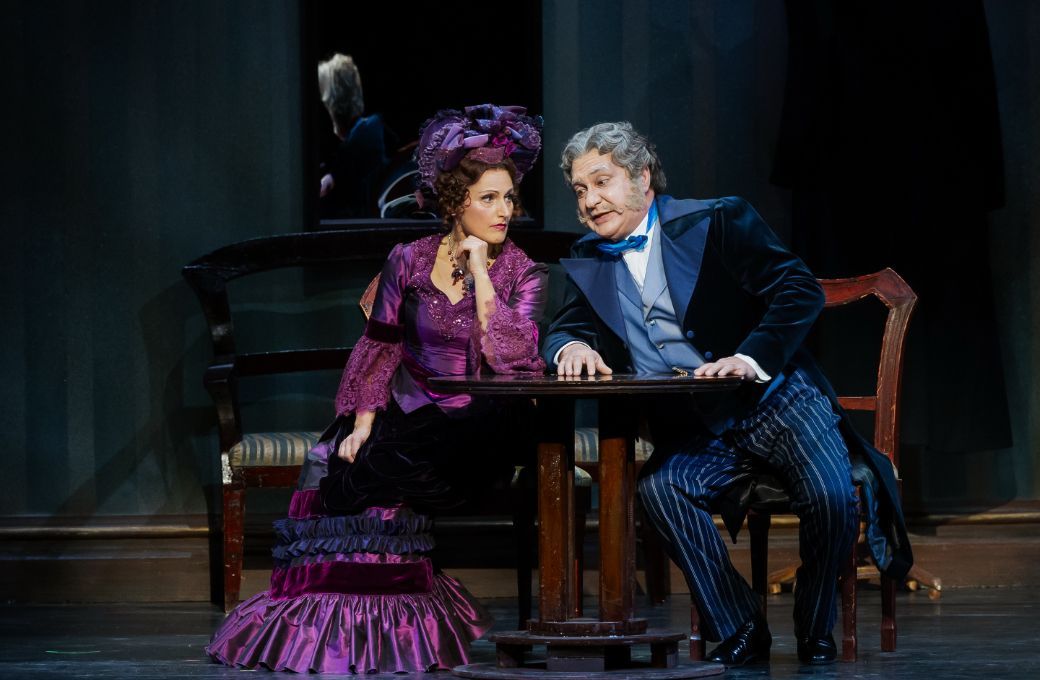 Andrea Sz&aacute;nt&oacute; (Adelaide) and L&aacute;szl&oacute; Szv&eacute;tek (Count Waldner) &copy; Attila Nagy | Hungarian State Opera