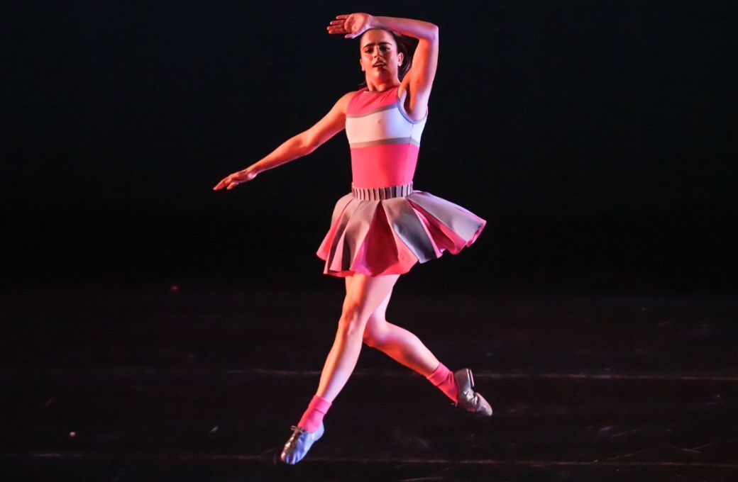 Daisy Jacobson in Twyla Tharp's <i>Ocean's Motion</i> &copy; Steven Pisano