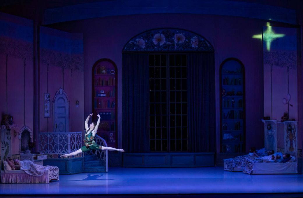 Paul Zusi as Peter Pan in Devon Carney's <i>Peter Pan</i> © KCBalletMedia