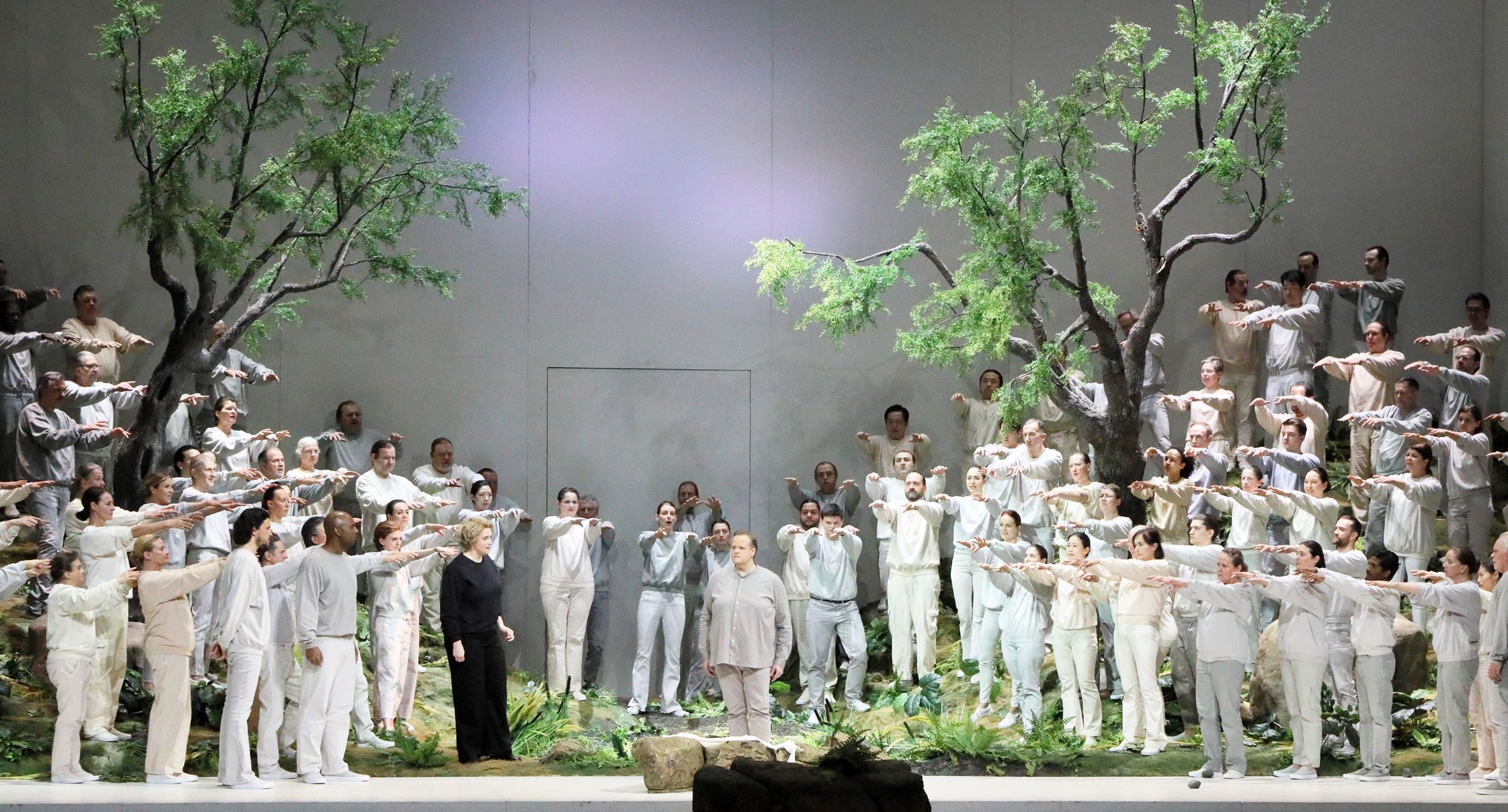 Rachel Willis-Sørensen (Elsa) und Benjamin Bruns (Lohengrin) &copy; Wilfried Hösl