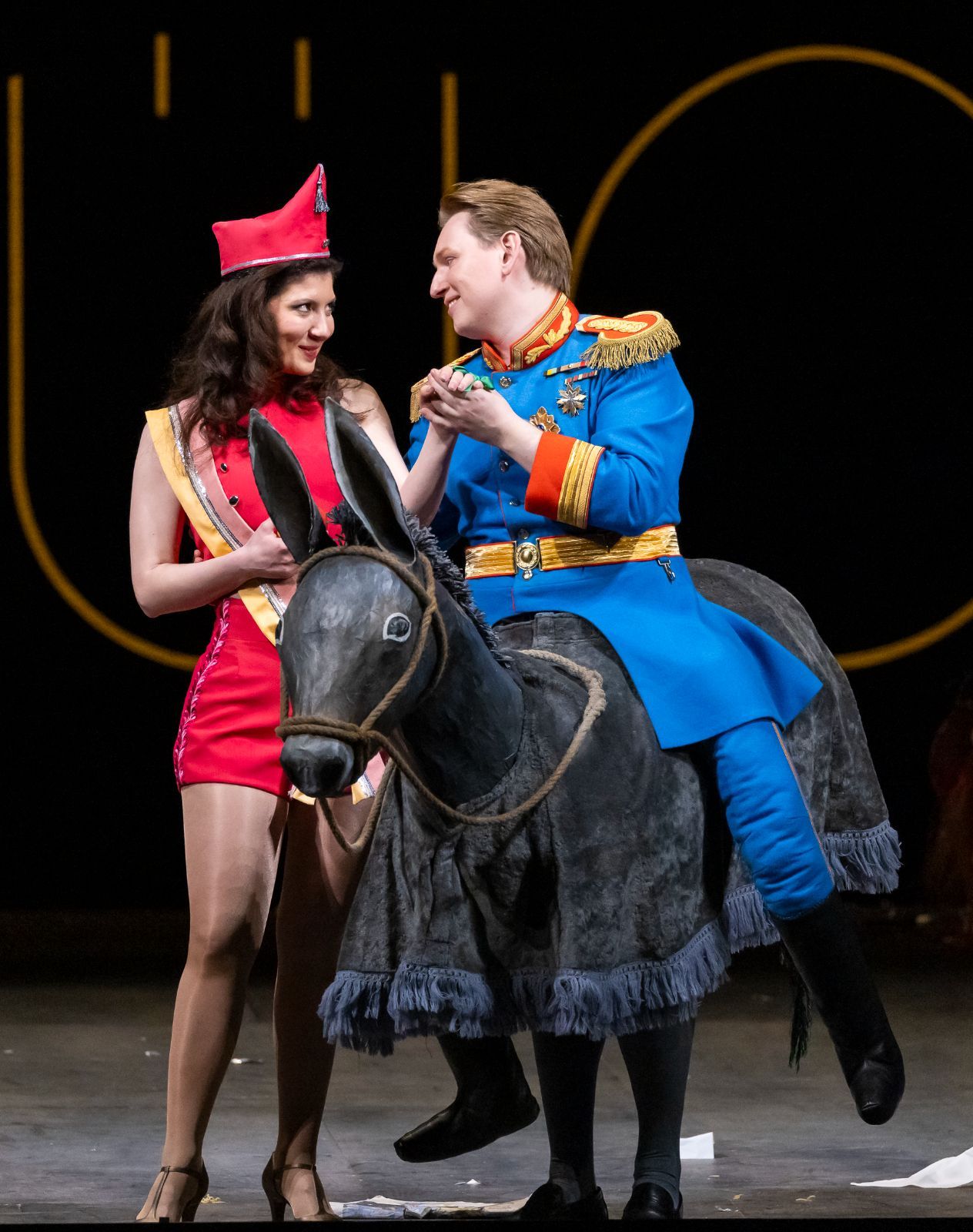 <i>Gianni Schicchi</i>: Florina Ilie (Lauretta) und Bogdan Volkov (Rinuccio) &copy; Stephan Brückler