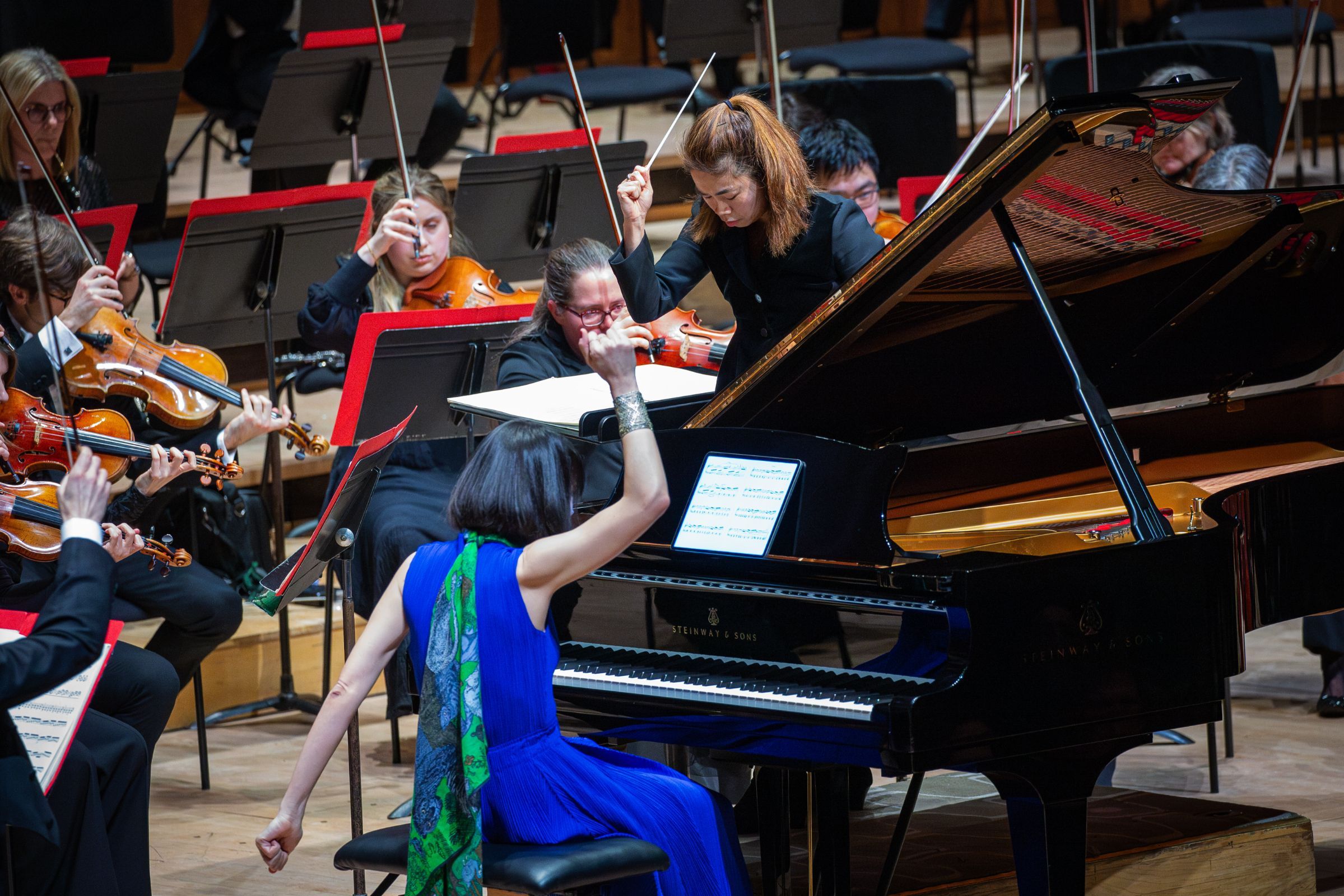 Alice Sara Ott, Elim Chan and the Philharmonia © Philharmonia Orchestra | Marc Gascoigne