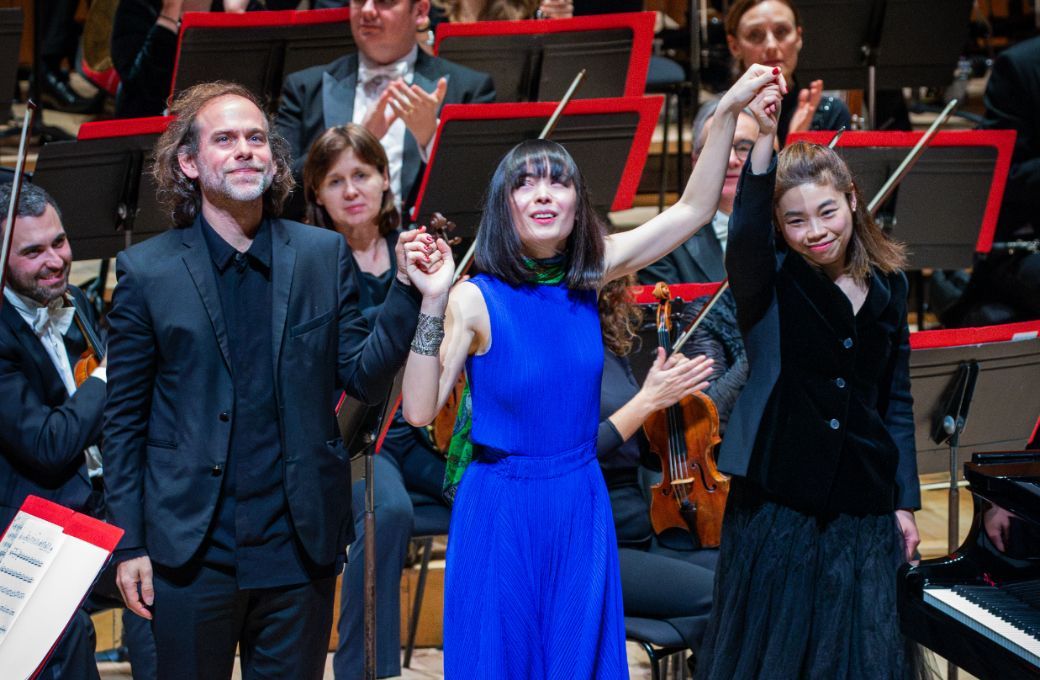 Bryce Dessner, Alice Sara Ott and Elim Chan © Philharmonia Orchestra | Marc Gascoigne