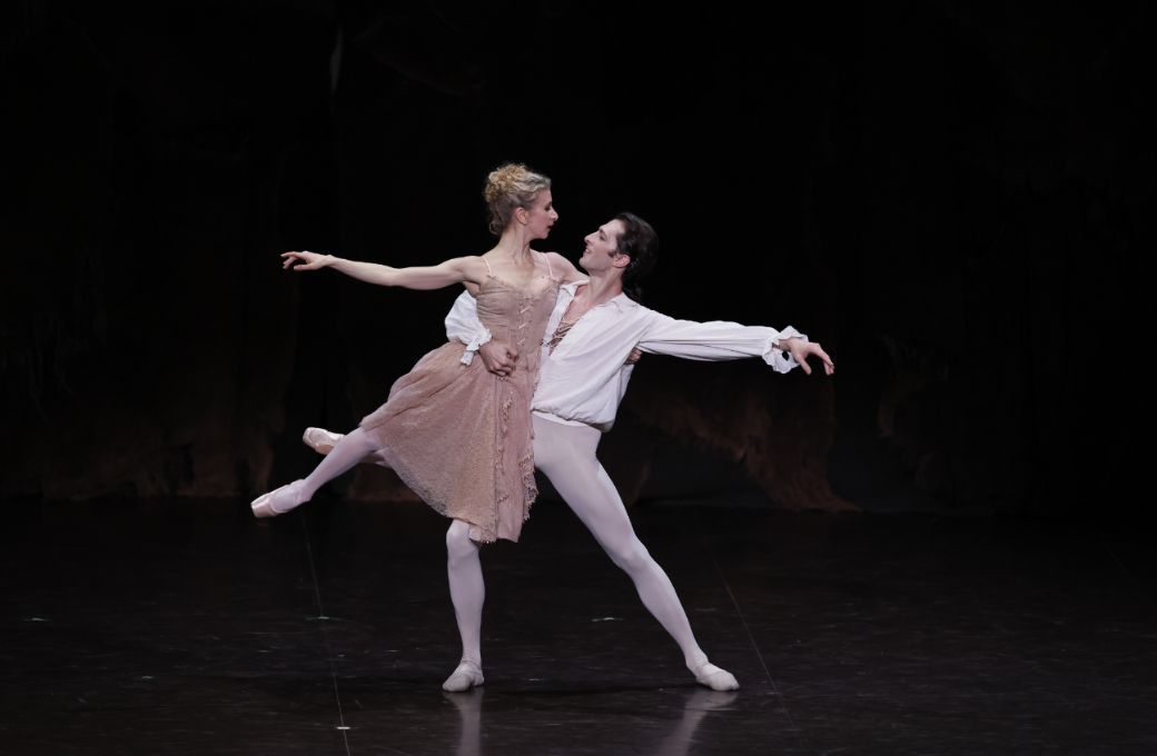 Myriam Ould-Braham as Manon and Mathieu Ganio as Des Grieux in MacMillan's <i>Manon</i> &copy; Hidemi Seto