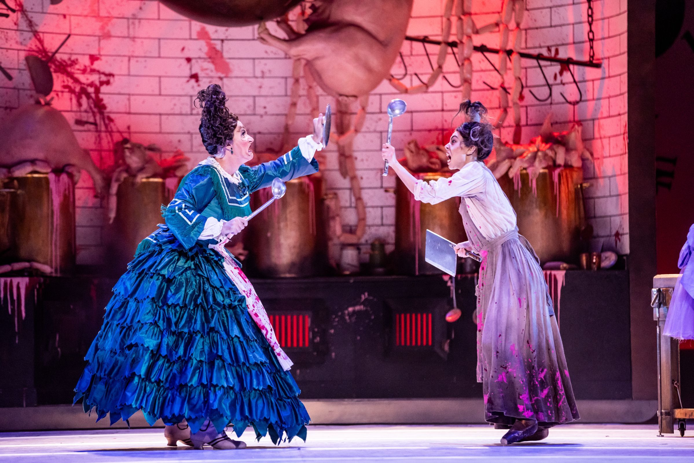 Ben Davis and Larissa Kiyoto-Ward in Christopher Wheeldon's <i>Alice's Adventures in Wonderland</i> © Daniel Boud