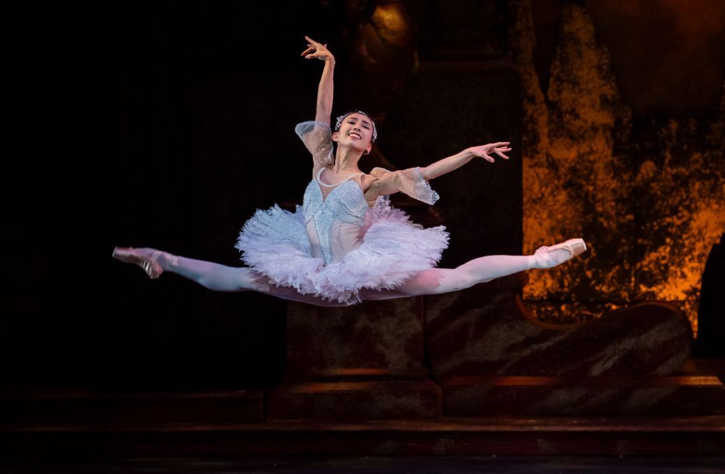 Yu Kurihara as Princess Aurora in Sir Peter Wright's <i>The Sleeping Beauty</i> &copy; Tristram Kenton
