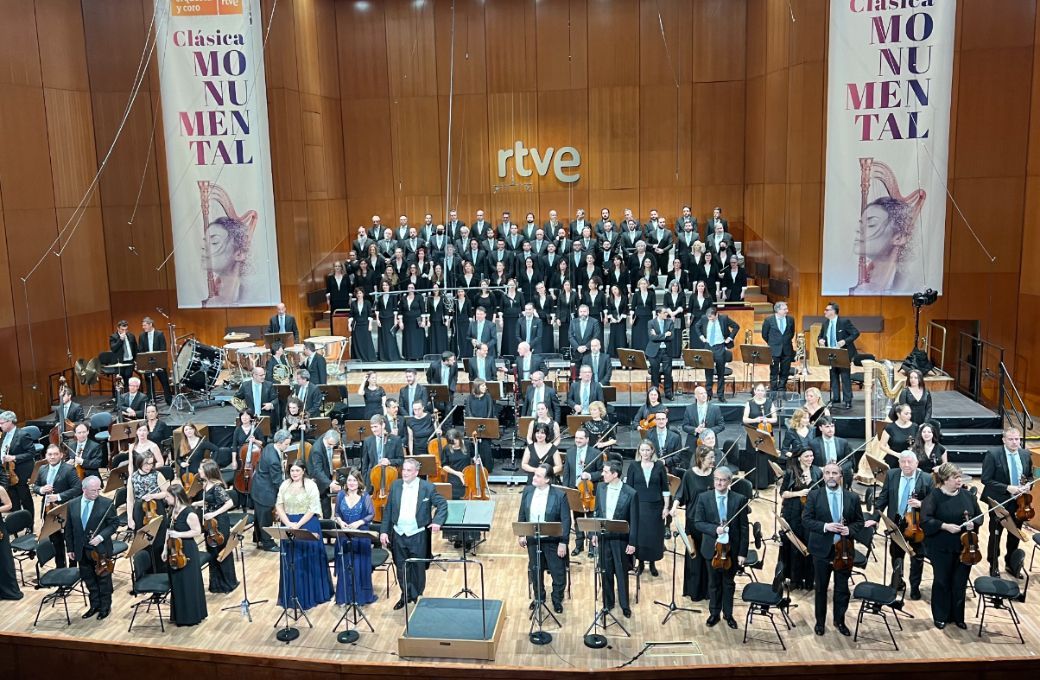 John Storg&aring;rds, solistas y la Orquesta y Coro RTVE &copy; Orquesta y Coro de RTVE