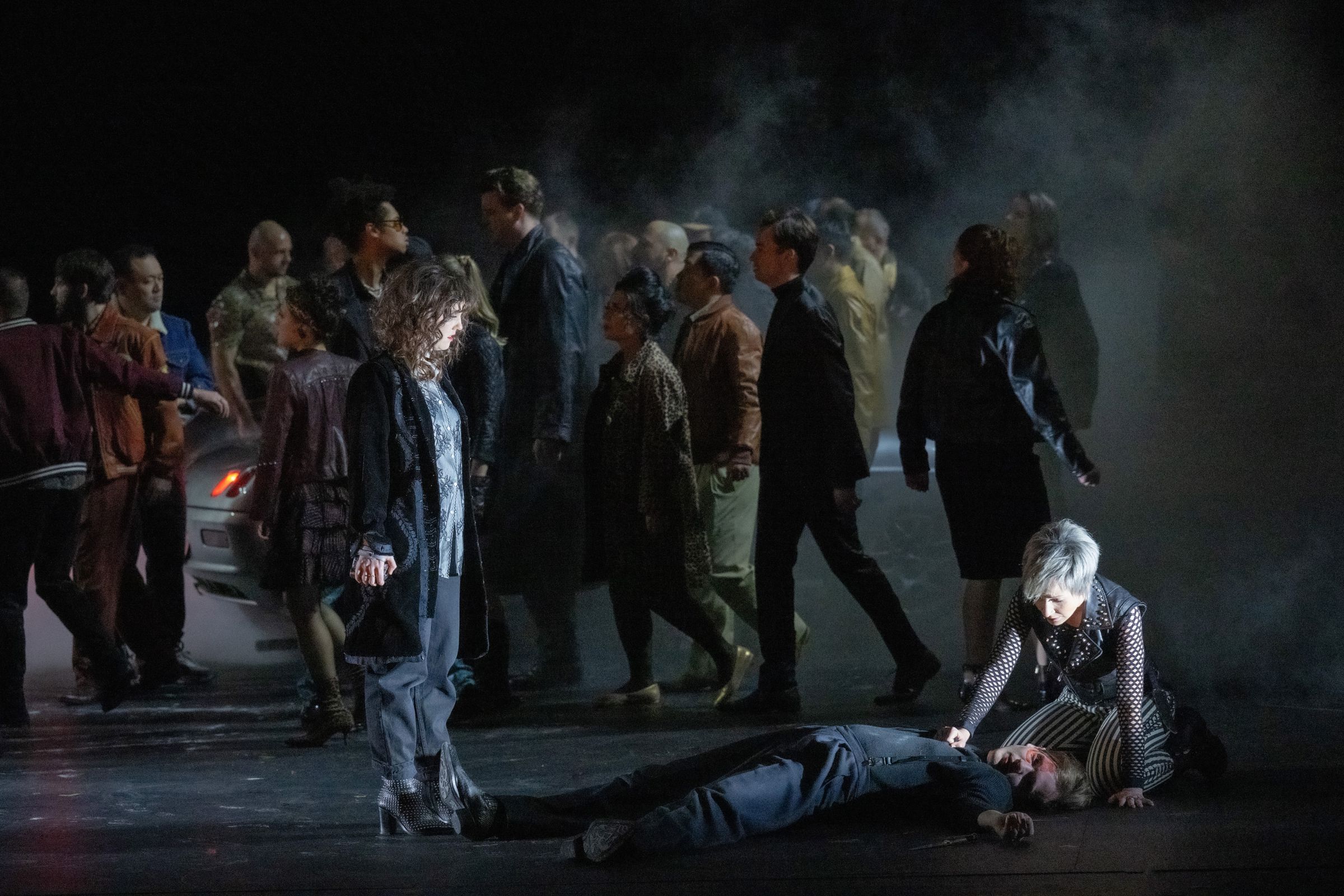 Mélissa Petit (Juliette), Leon Košavić (Mercutio) und Svetlina Stoyanova (Stéphano) &copy; Monika Rittershaus
