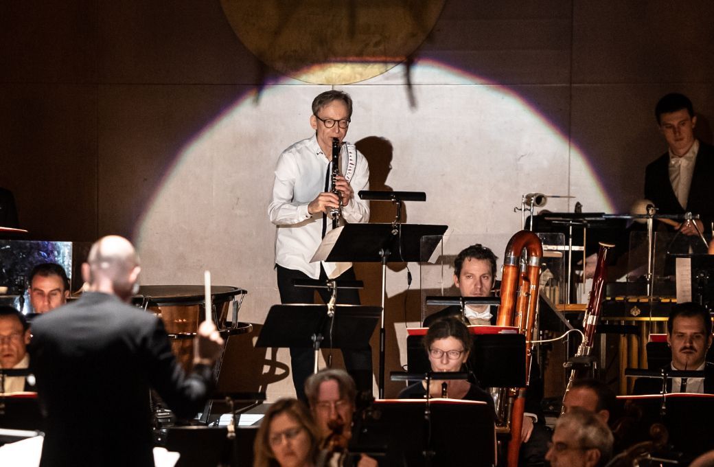 Kari Krikku junto a la RFG © Real Filharmonía de Galicia