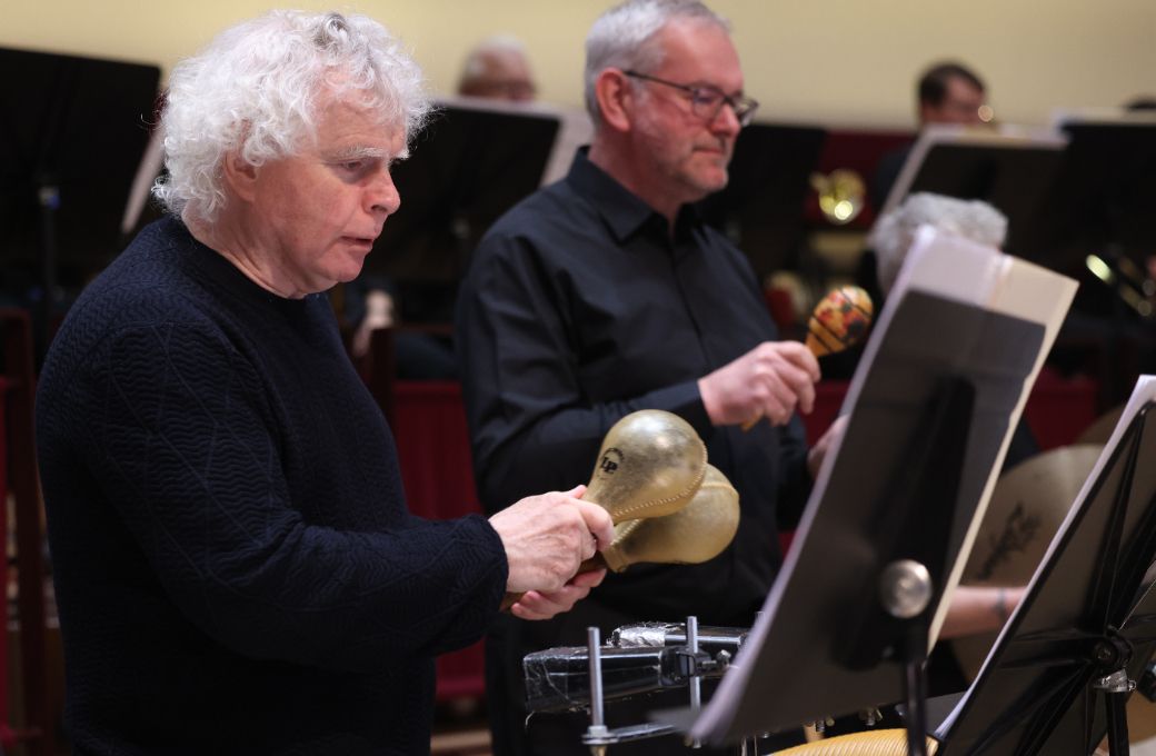 Sir Simon Rattle returns to the percussion section © Gareth Jones