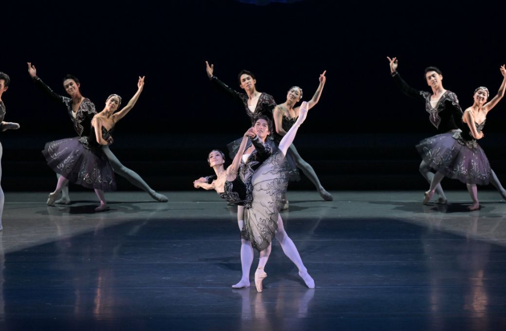 Ayako Ono as Antonia and Yudai Fukuoka in Peter Darrell's <i>Tales of Hoffmann</i> &copy; Takashi Shikama