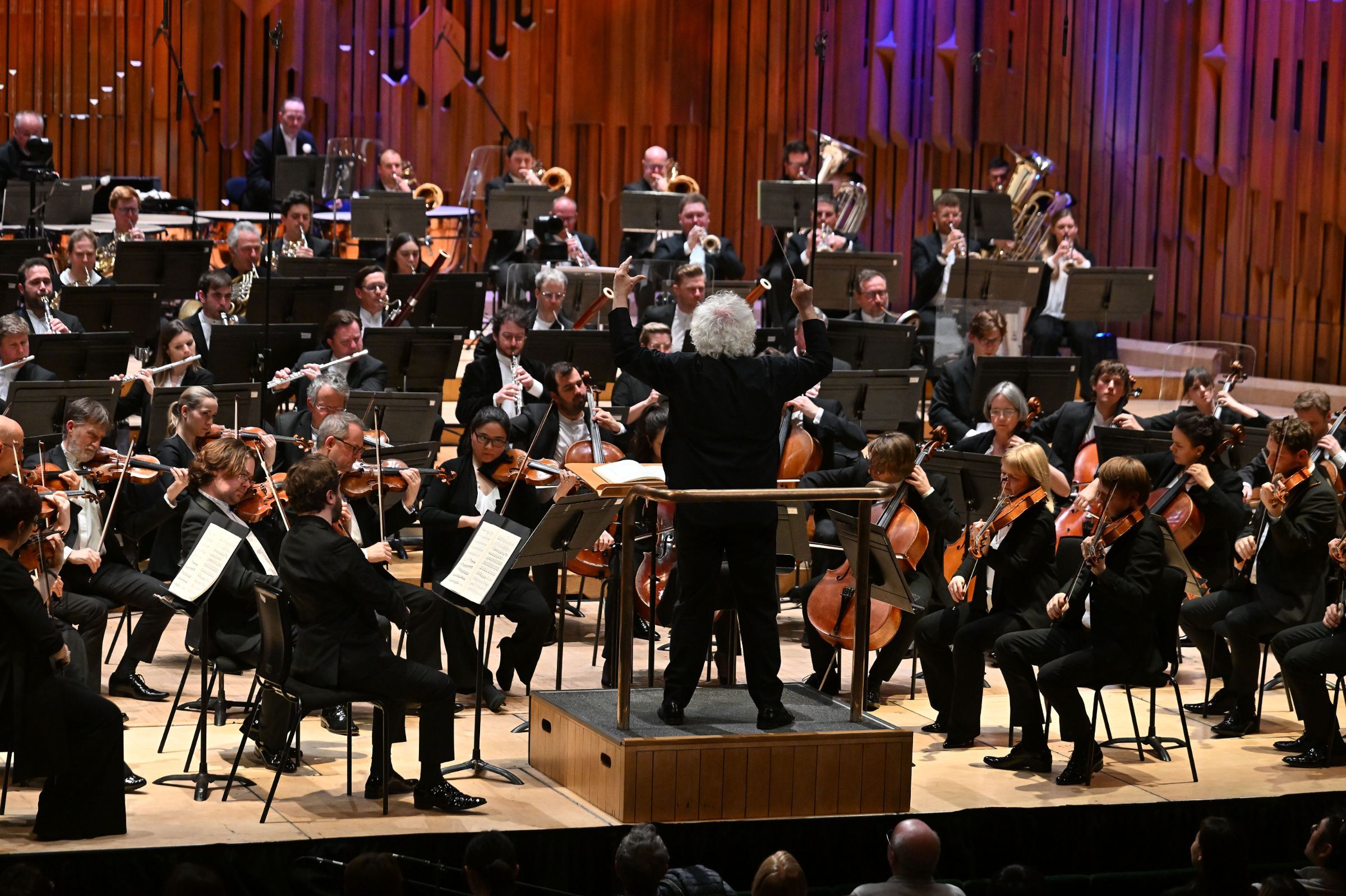 Sir Simon Rattle and the London Symphony Orchestra &copy; LSO | Mark Allan