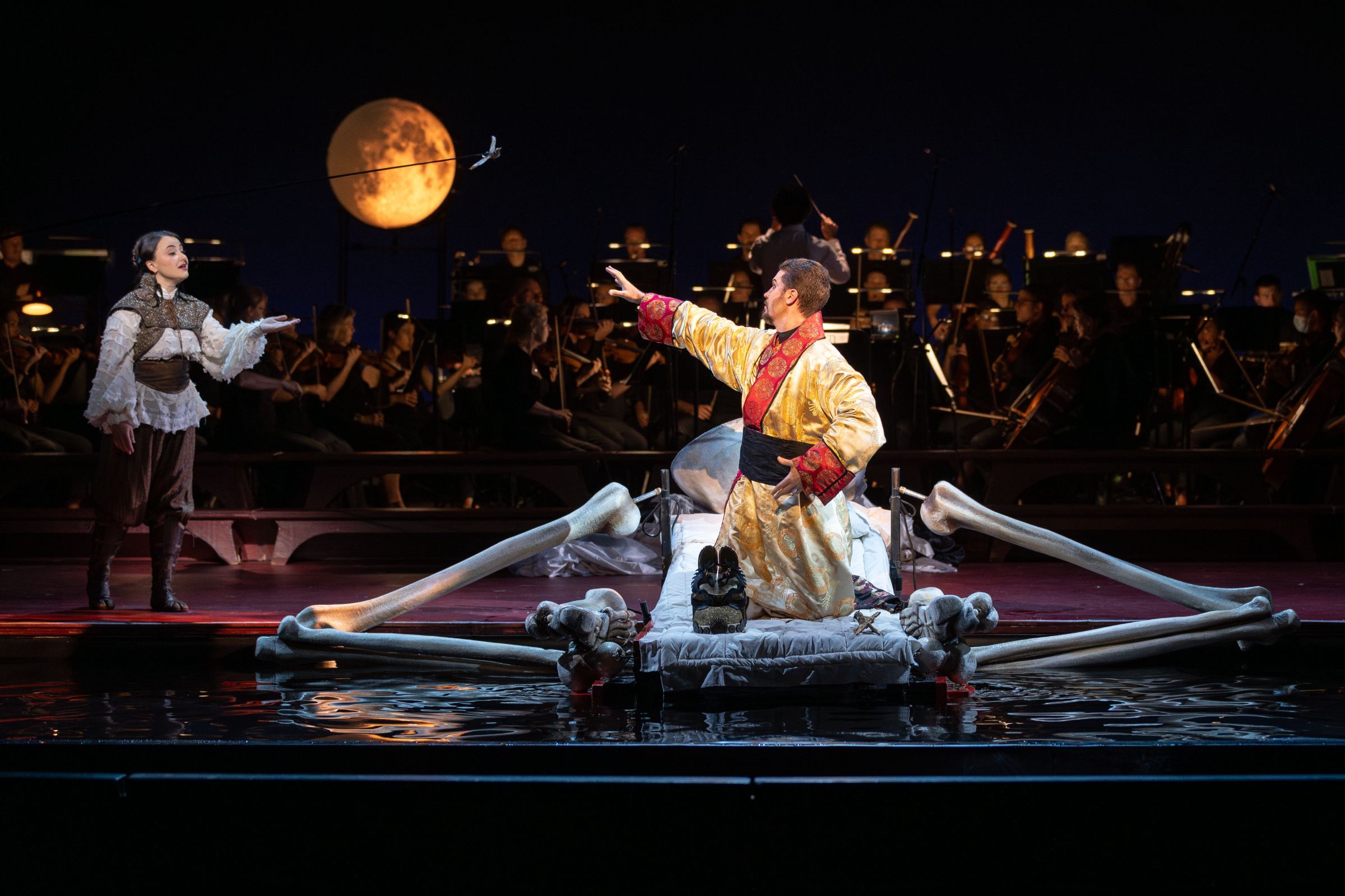 Yuliia Zasimova (Nightingale) and Taras Berezhansky (Emperor) &copy; Andrew Beveridge