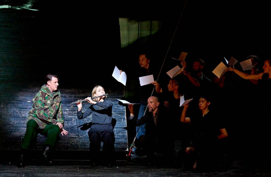 Norman Reinhardt (Tamino) and Claire Wickes &copy; Manuel Harlan