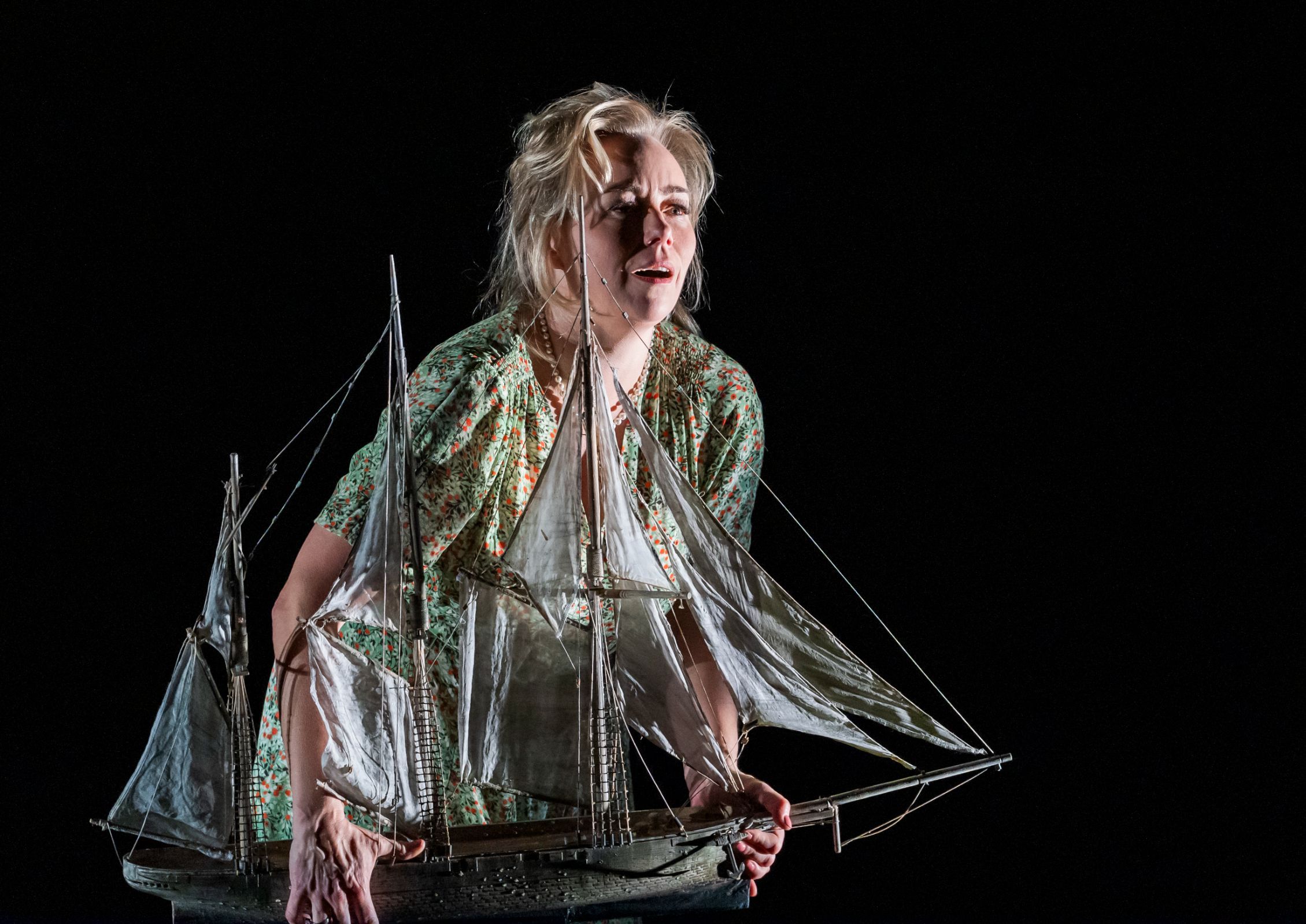 Elisabet Strid (Senta) &copy; ROH | Tristram Kenton