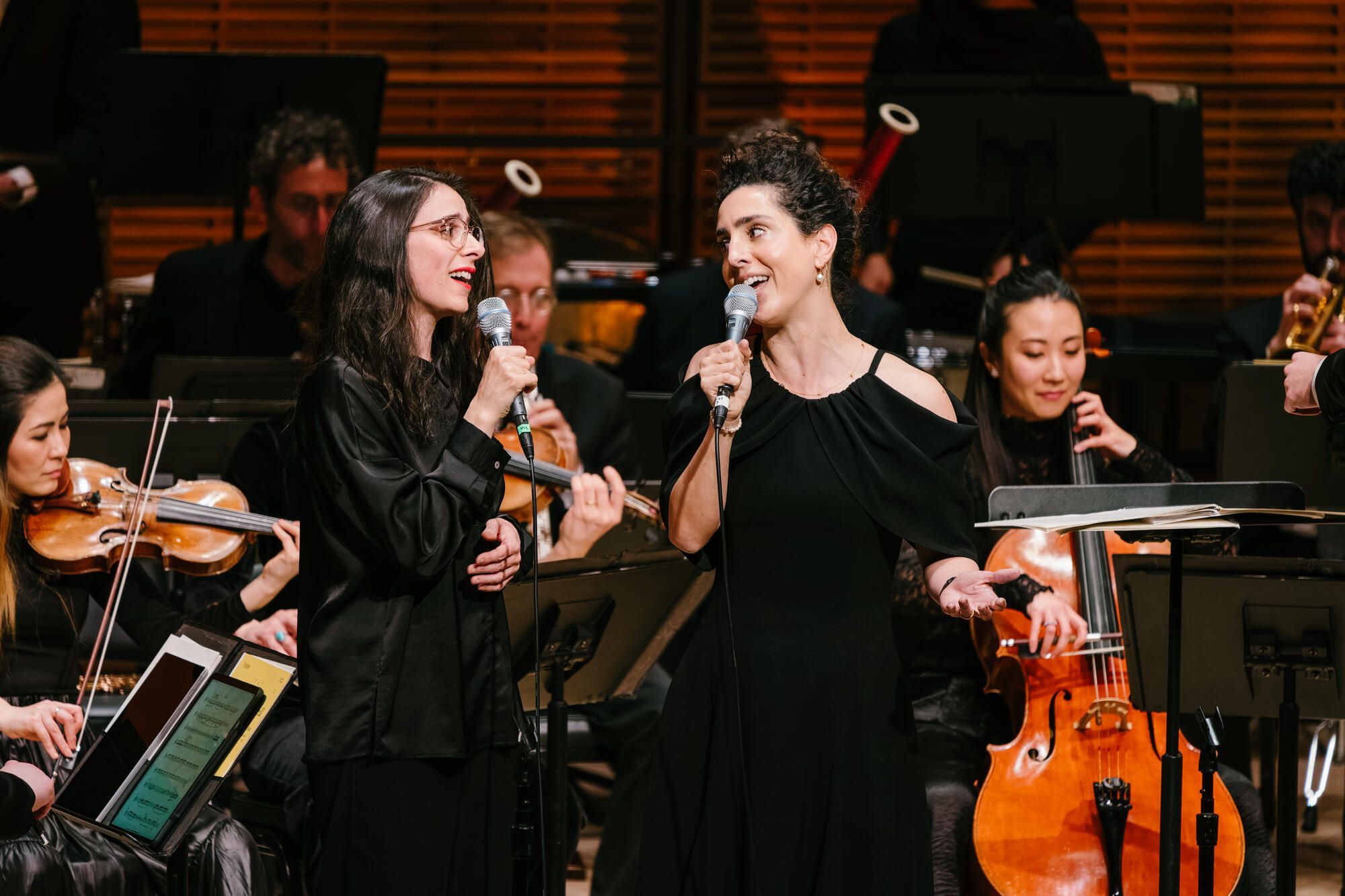 Christina Courtin and Magos Herrera © Fadi Kheir