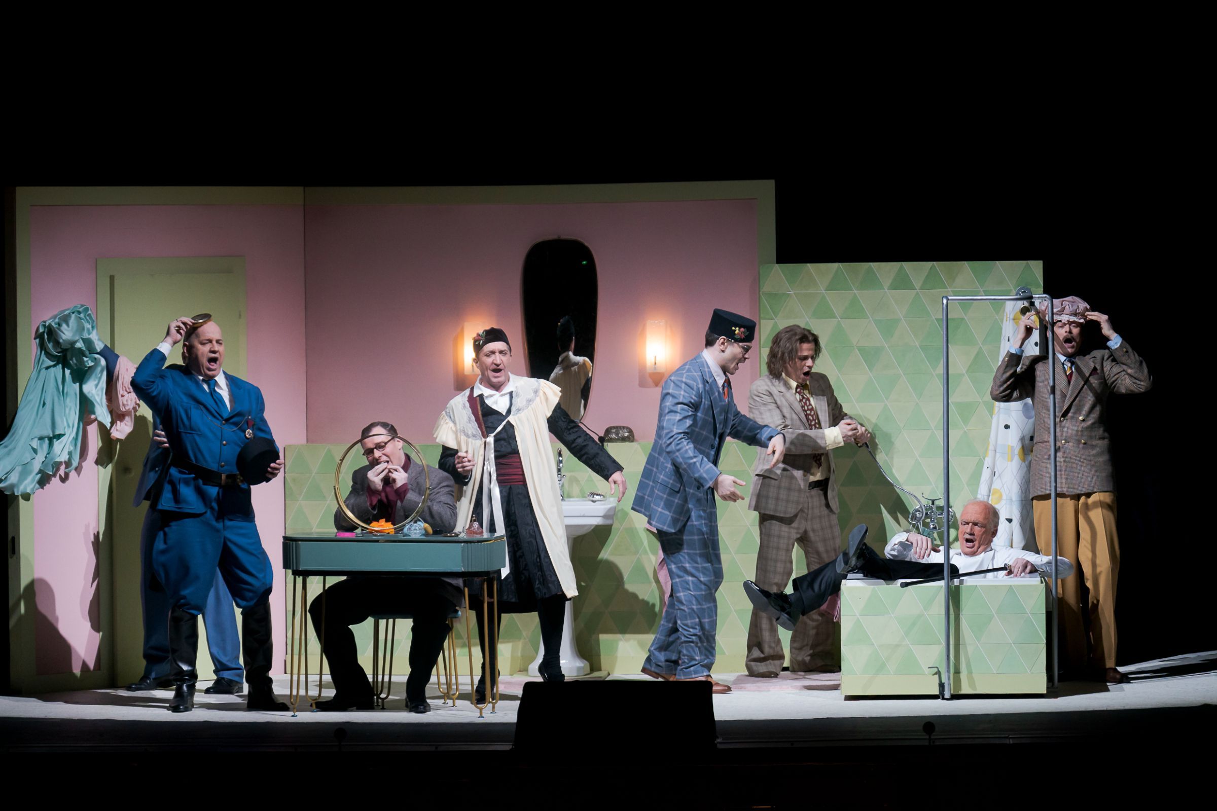 <i>Die lustige Witwe</i> &copy; Werner Kmetitsch | Volksoper Wien