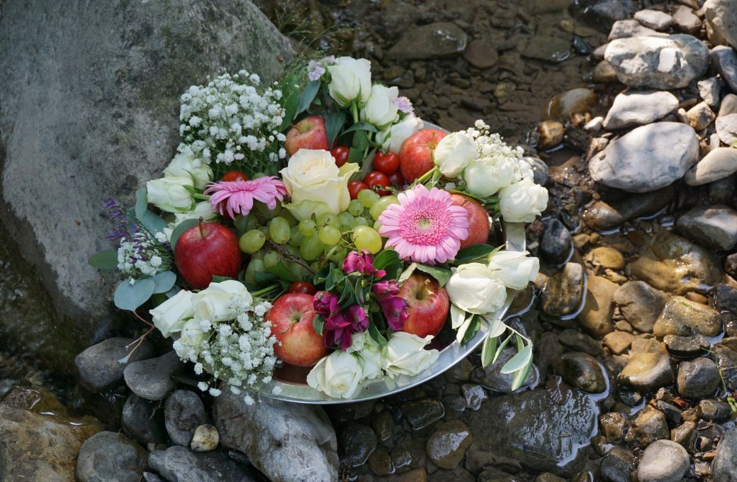 Offerings made to the river &copy; Lucerne Festival