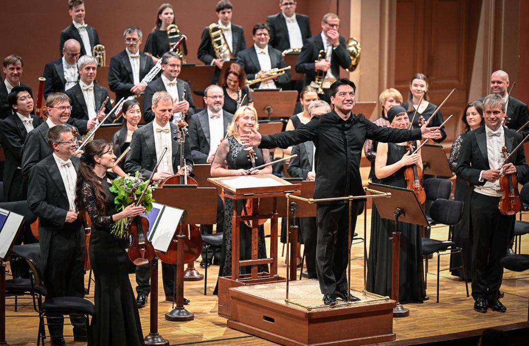 Eugene Tzigane and the PKF – Prague Philharmonia &copy; Ivan Malý
