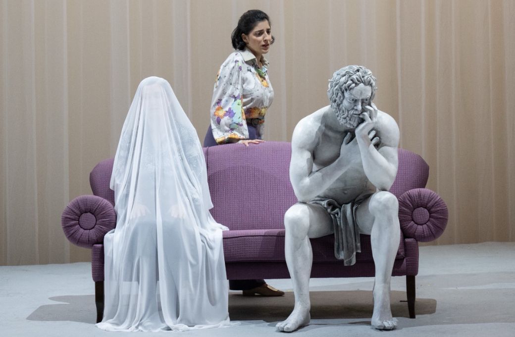 Paula Murrihy (Dejanira) and Susan Zarrabi (Lichas) &copy; Monika Rittershaus