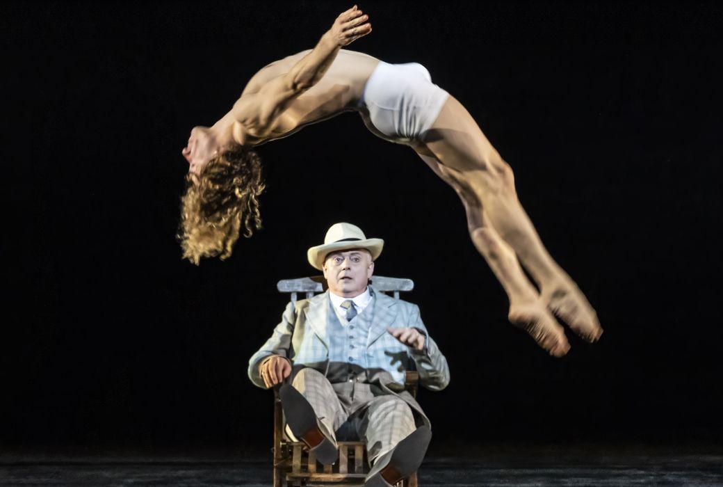 Mark Le Brocq (Gustav von Aschenbach) and Antony César (Tadzio) © Johan Persson