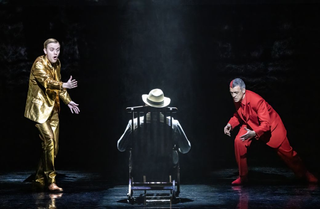 Alexander Chance (Voice of Apollo), Mark Le Brocq (Aschenbach), Roderick Williams (Dionysus) © Johan Persson