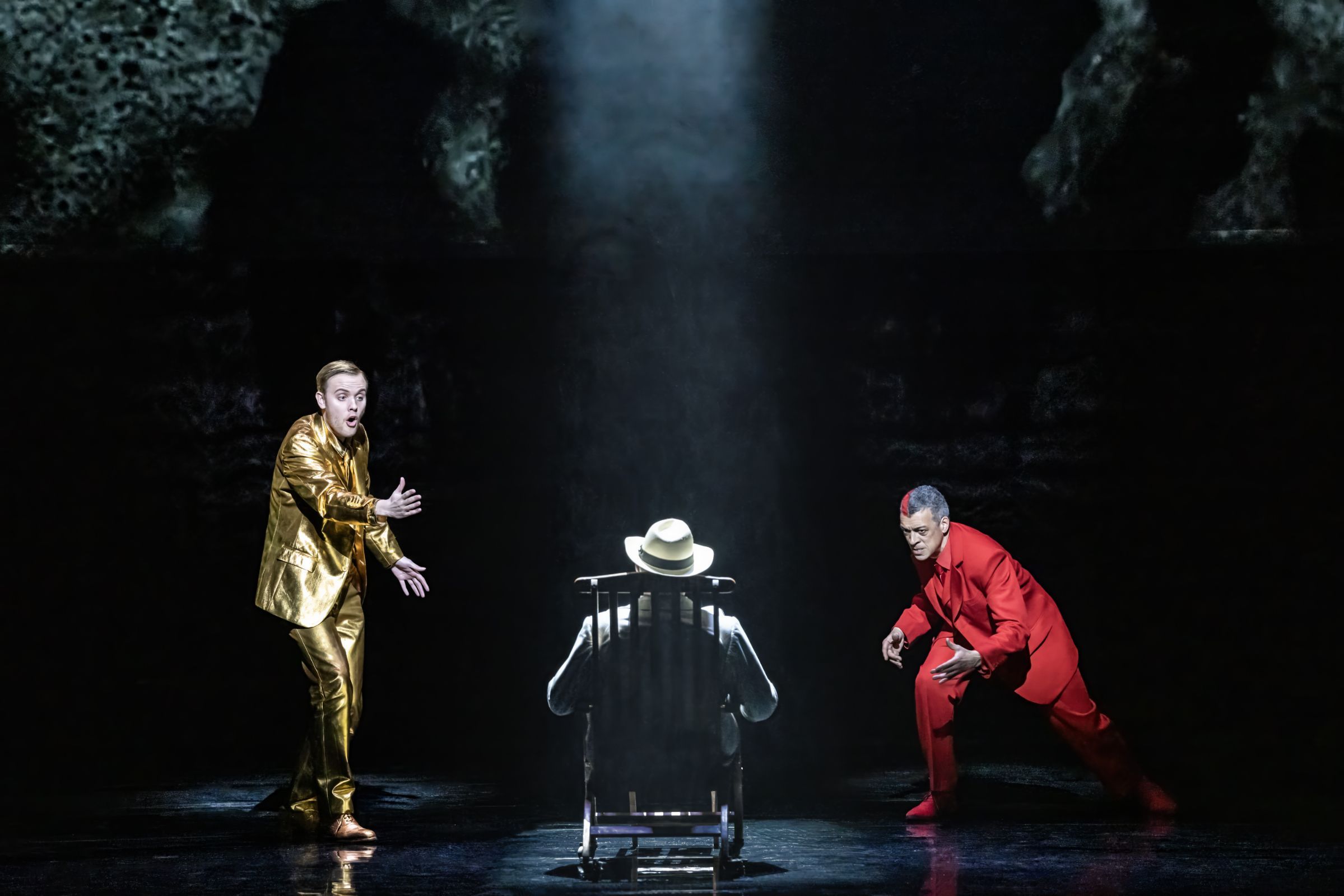 Alexander Chance (Voice of Apollo), Mark Le Brocq (Aschenbach), Roderick Williams (Dionysus) © Johan Persson