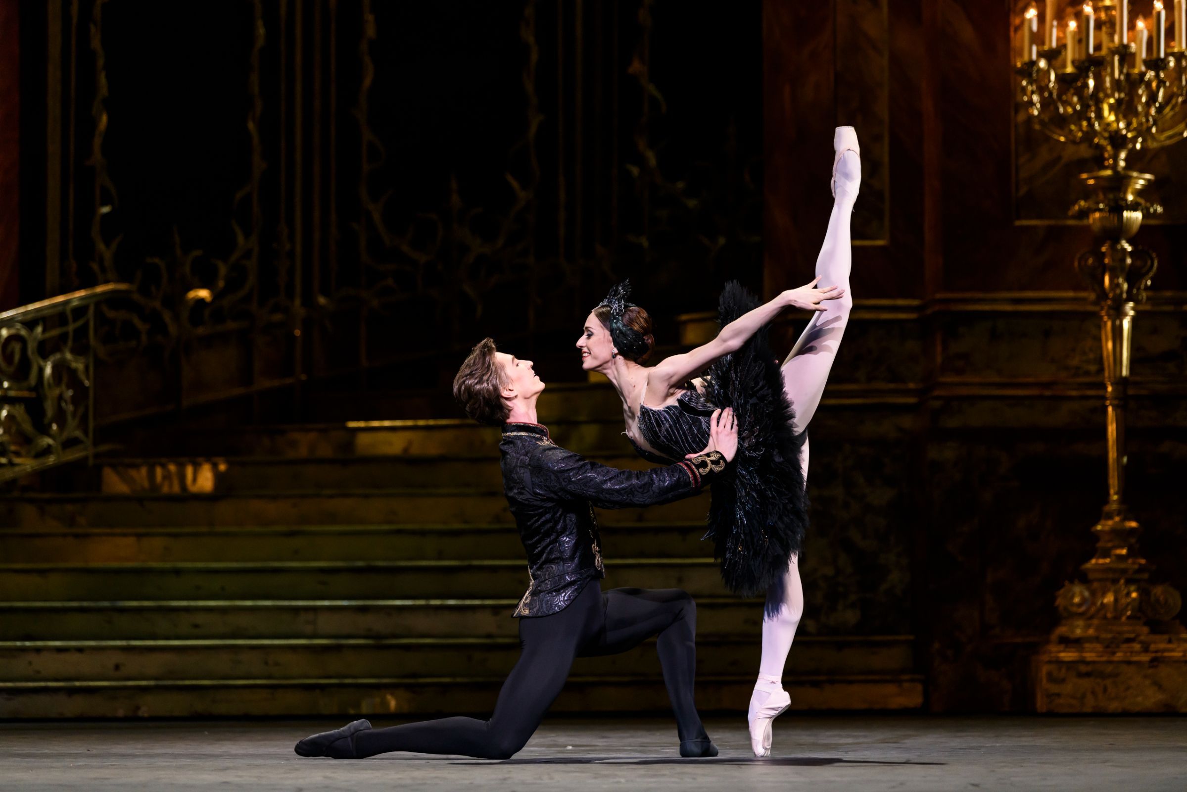 Marianela Nuñez as Odile and Vadim Muntagirov as Siegfried in Liam Scarlett's <i>Swan Lake</i> &copy; Bill Cooper