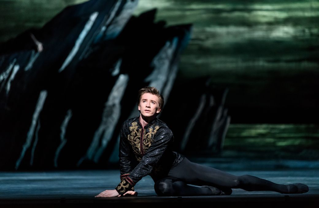 Vadim Muntagirov as Siegfried in Liam Scarlett's <i>Swan Lake</i> &copy; Bill Cooper
