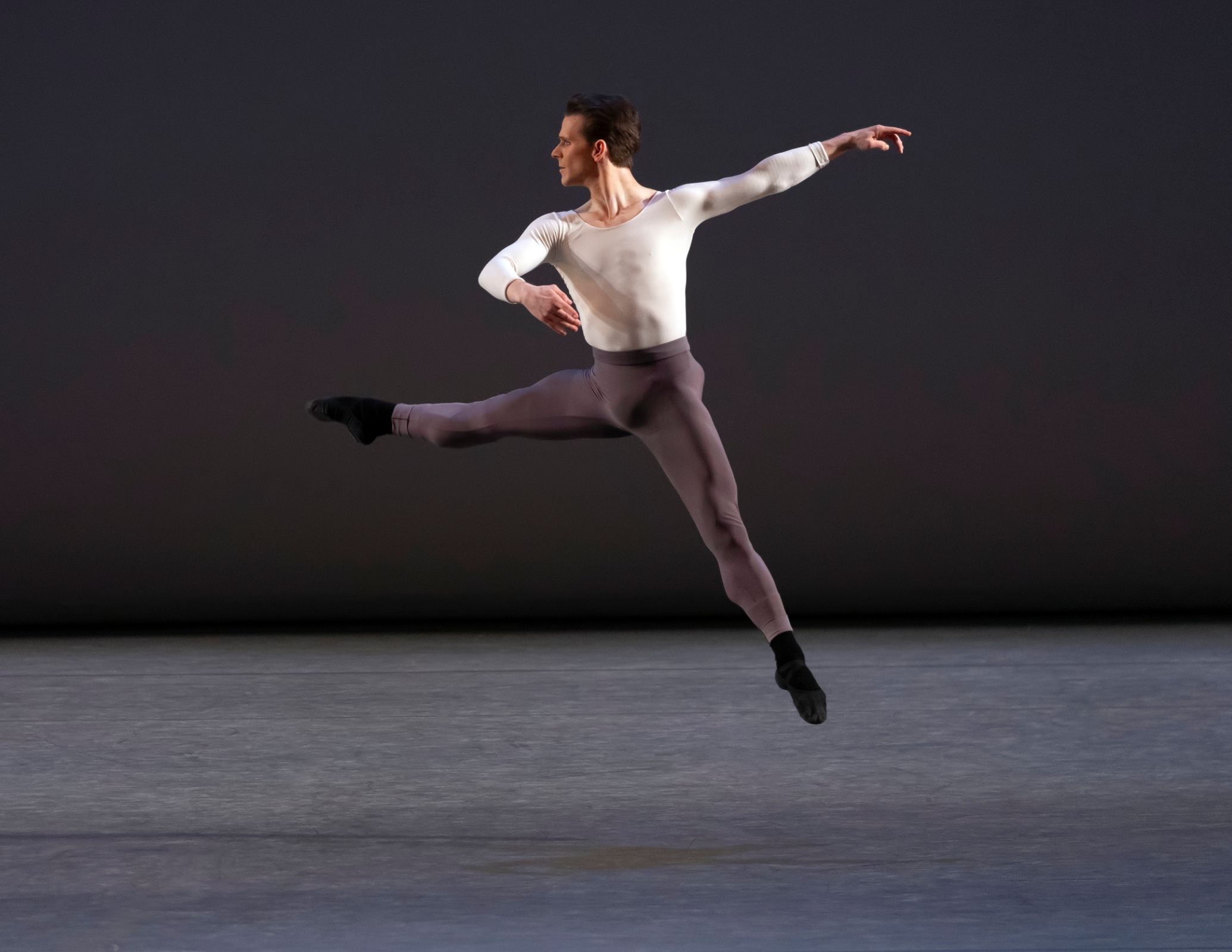 Daniel Ulbricht in Justin Peck's <i>Rotunda</i> &copy; Erin Baiano