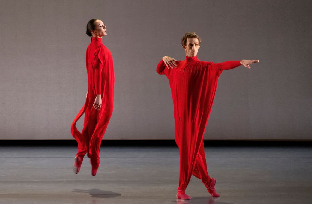 Naomi Corti and Adrian Danchig-Waring in Pam Tanowitz' <i>Gustave Le Gray No.1</i> &copy; Erin Baiano