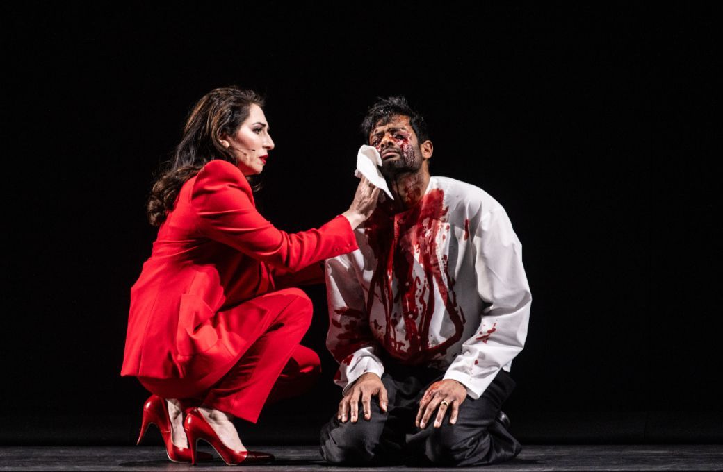 Nazmiye Oral and Sean Panikkar (Oedipus) &copy; Bart Grietens