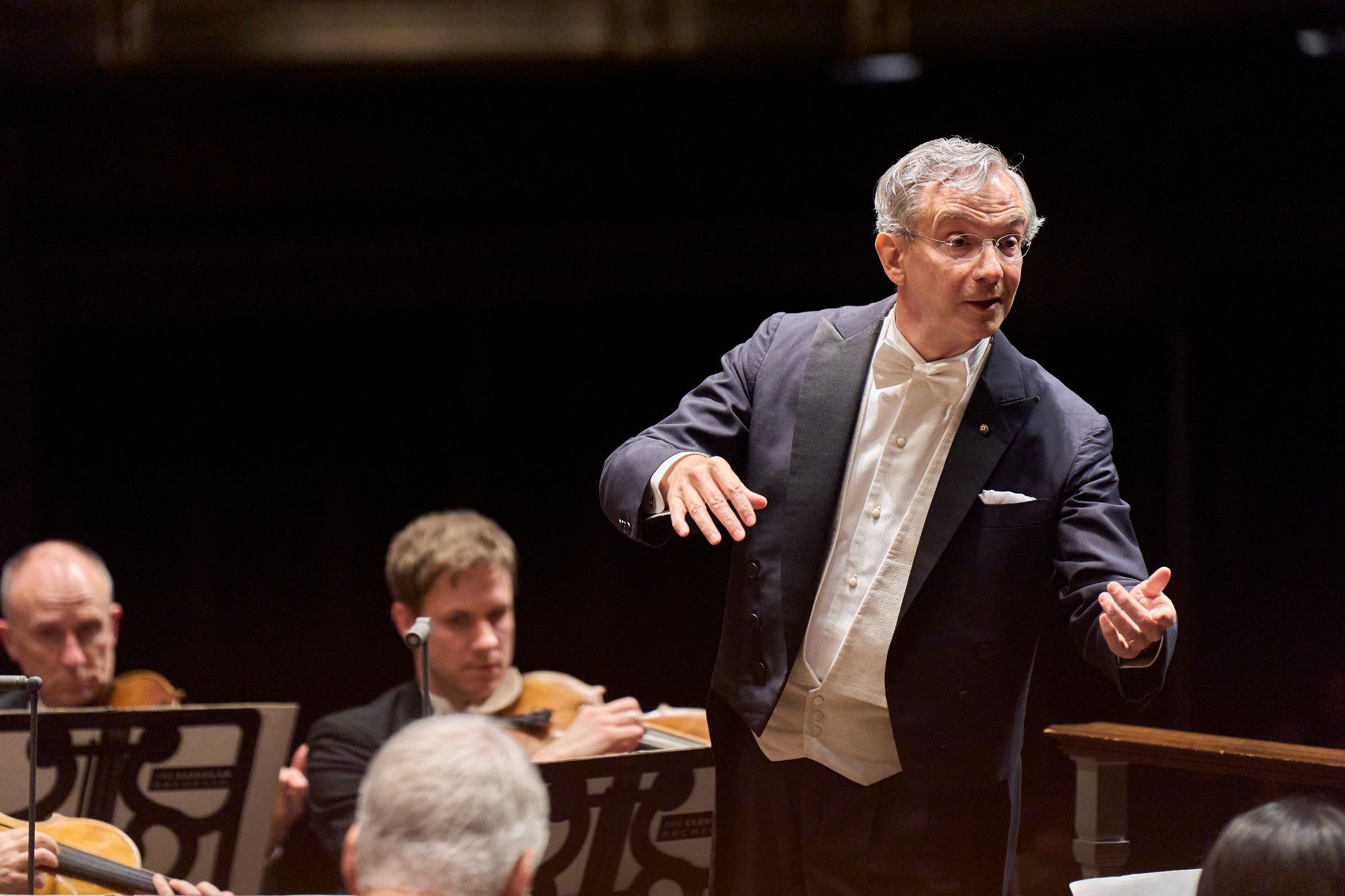 Fabio Luisi conducts The Cleveland Orchestra © Roger Mastroianni, courtesy of The Cleveland Orchestra
