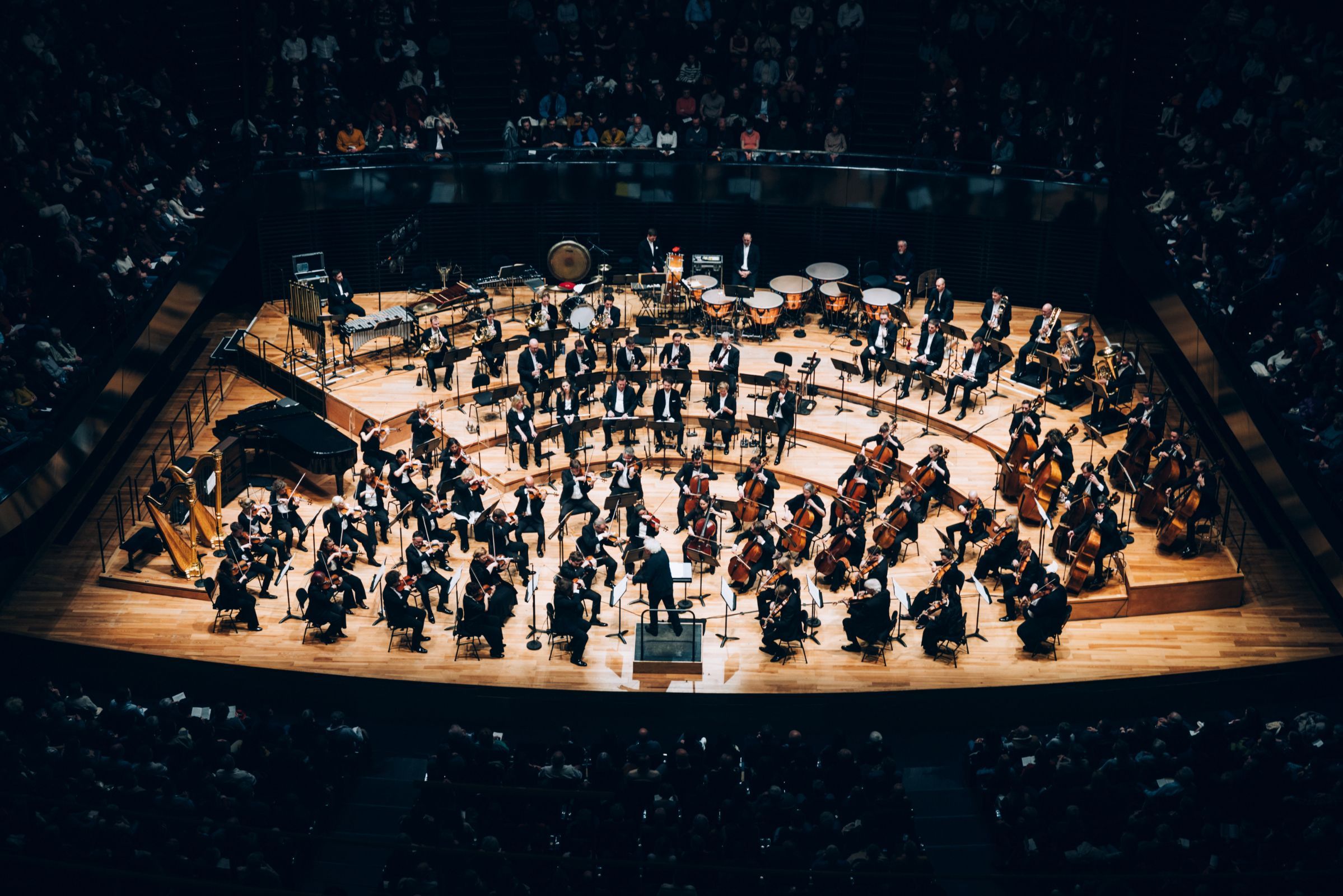 Simon Rattle dirige le London Symphony Orchestra à la Philharmonie &copy; Antoine Benoit-Godet/Cheeese
