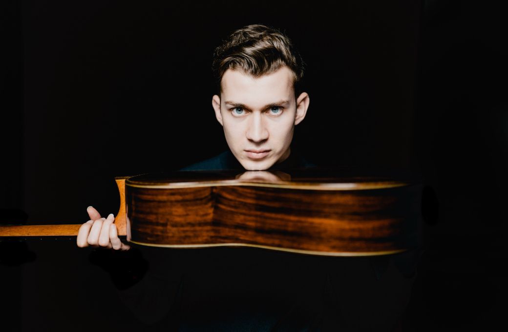 Thibaut Garcia © Marco Borggreve / Warner Classics-Erato