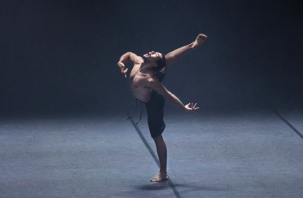 Jasiah Marshall in Wayne McGregor's <i>Autobiography (v95)</i> &copy; Ravi Deepres