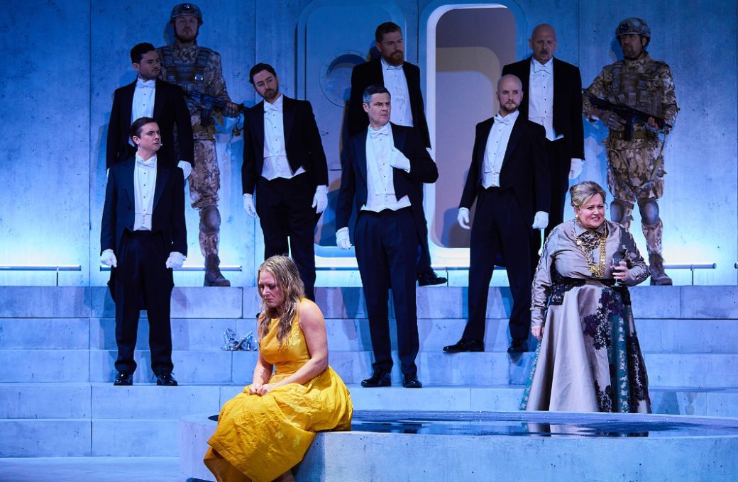 Sin&eacute;ad Campbell-Wallace (Salome), Imelda Drumm (Herodias) and ensemble &copy; Patricio Cassinoni
