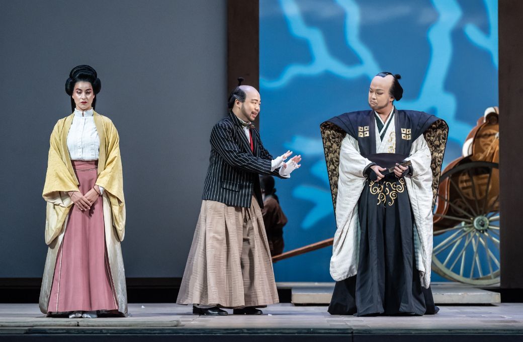 Asmik Grigorian (Cio-Cio-San), Ya-Chung Huang (Goro) and Josef Jeongmeen Ahn (Prince Yamadori) © ROH | Marc Brenner
