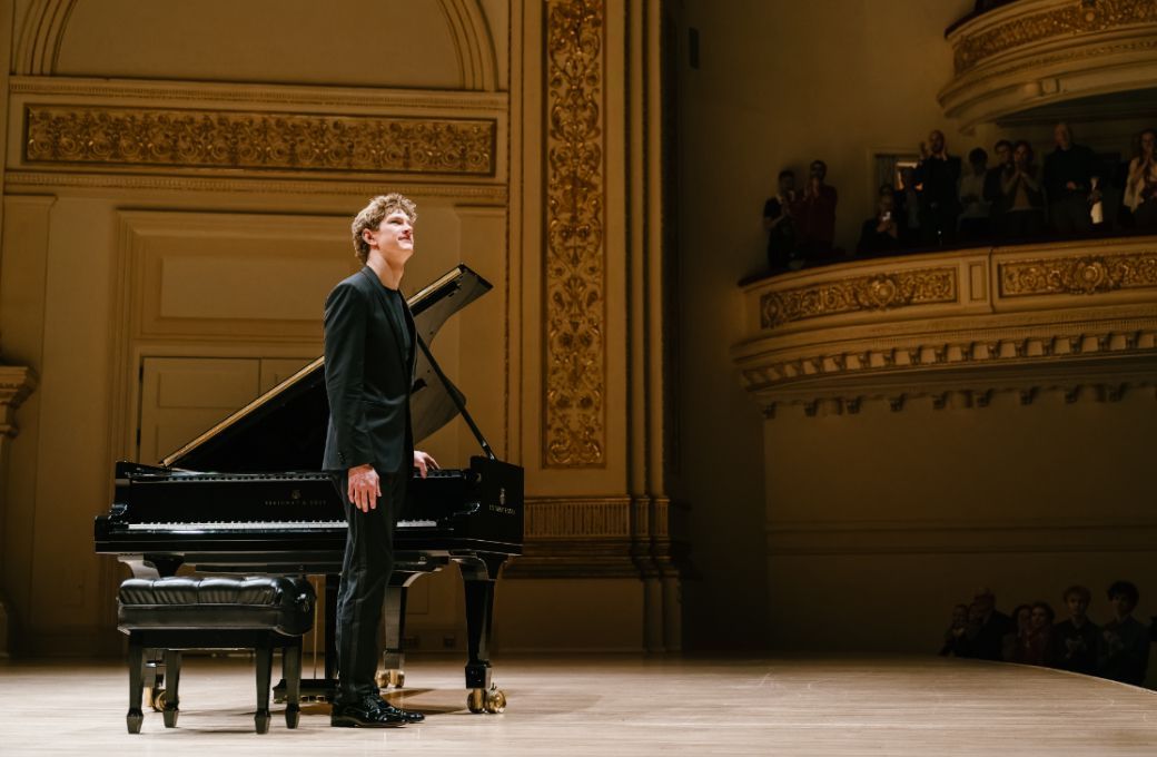 Jan Lisiecki in Carnegie Hall © Fadi Kheir