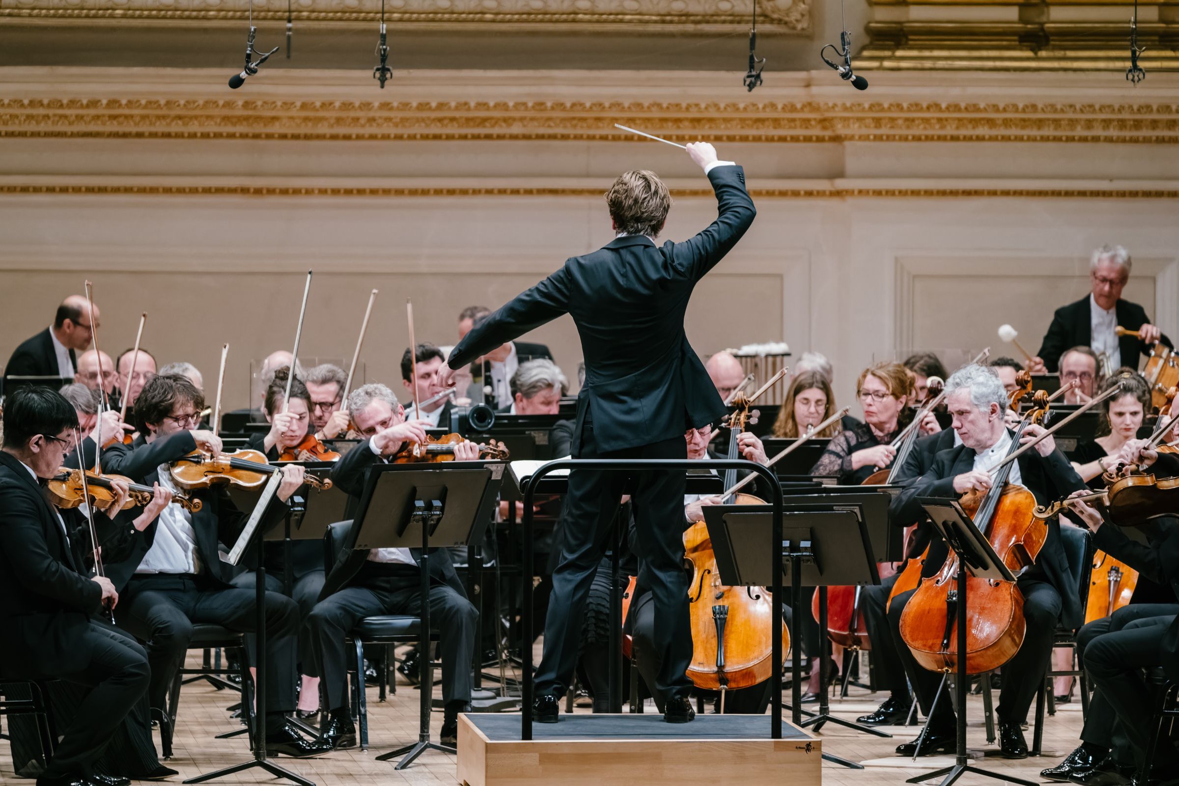 Klaus Mäkelä conducts the Orchestre de Paris © Fadi Kheir