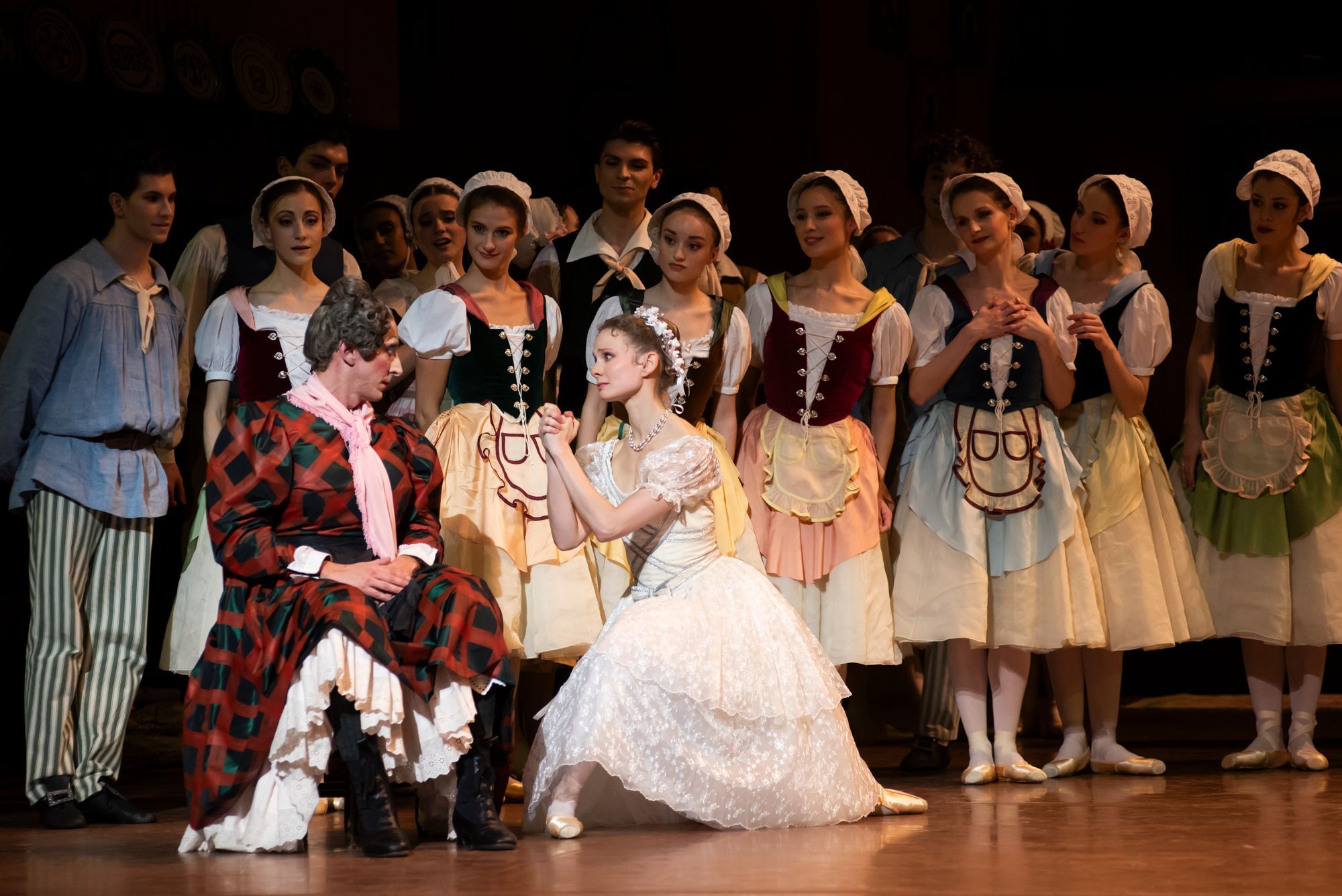 Léonore Baulac as Lise and Simon Valastro as Widow Simone with the Paris Opera Ballet © Benoite Fanton