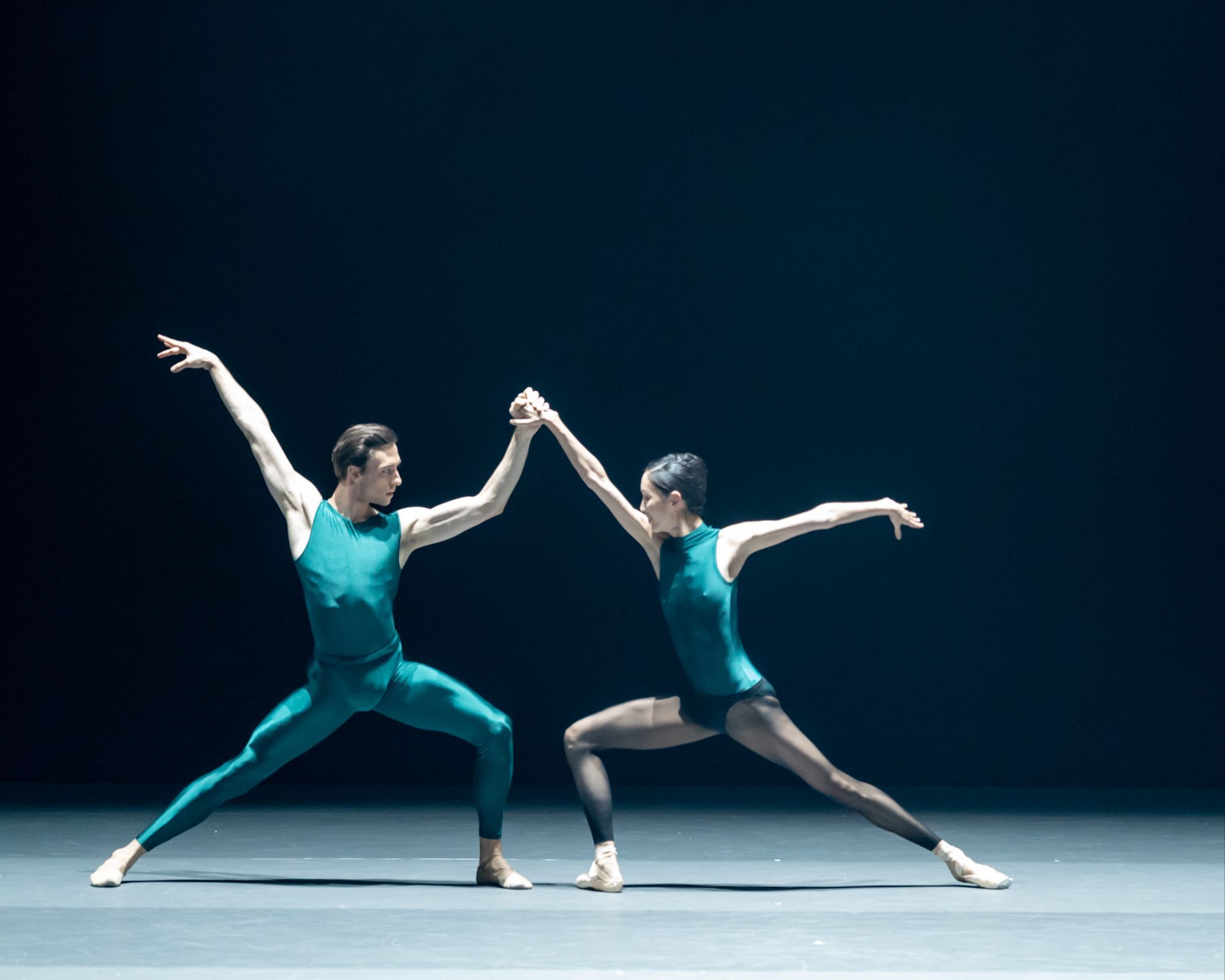 Gareth Haw and Sangeun Lee in William Forsythe's <i>In the Middle Somewhat Elevated</i> © Jack Devant