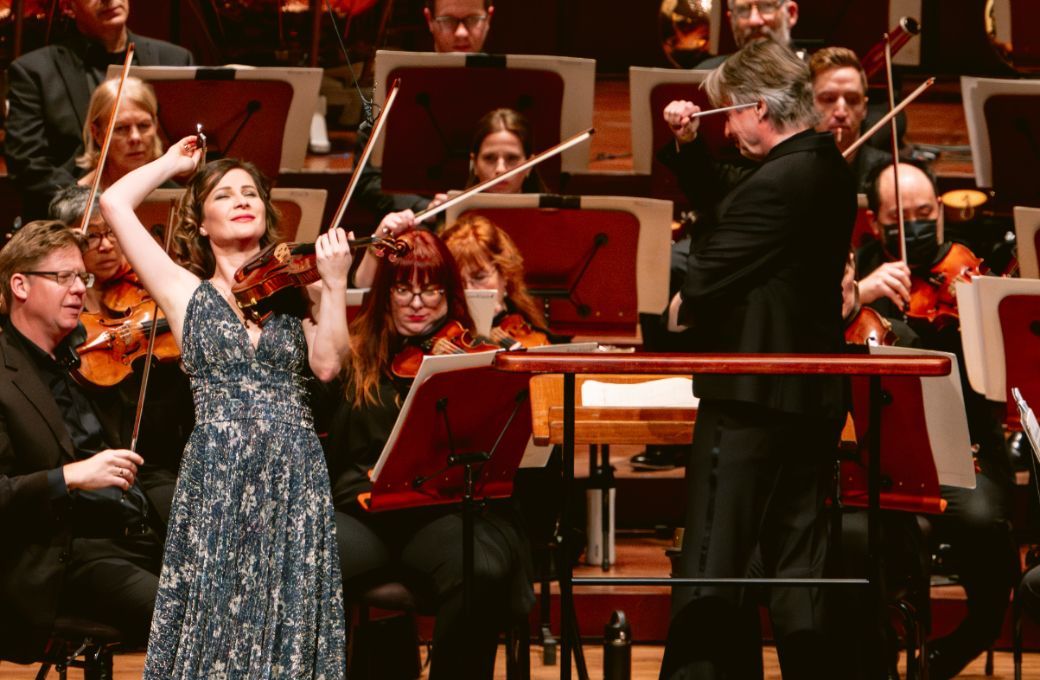 Lisa Batiashvili, Esa-Pekka Salonen and the San Francisco Symphony &copy; Kristen Loken