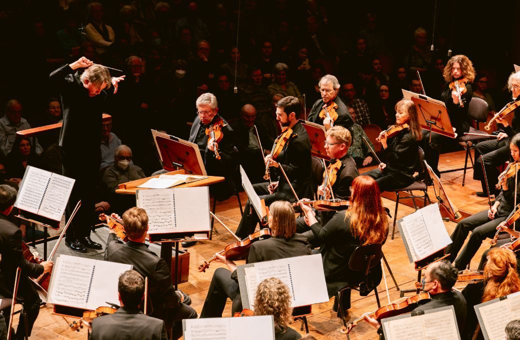 Esa-Pekka Salonen conducts the San Francisco Symphony &copy; Kristen Loken