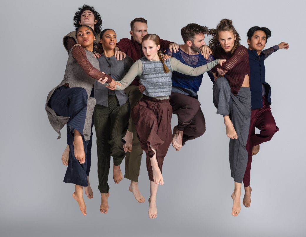 Dancers from Doug Varone and Dancers © Erin Baiano