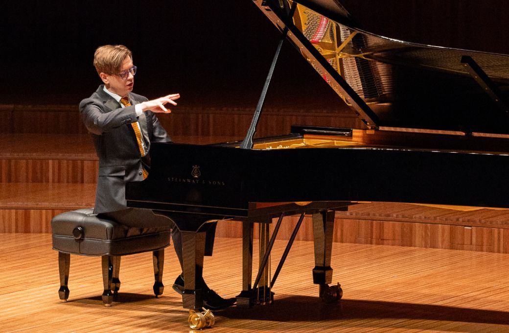 Víkingur Ólafsson &copy; Craig Abercrombie, courtesy of Sydney Symphony Orchestra
