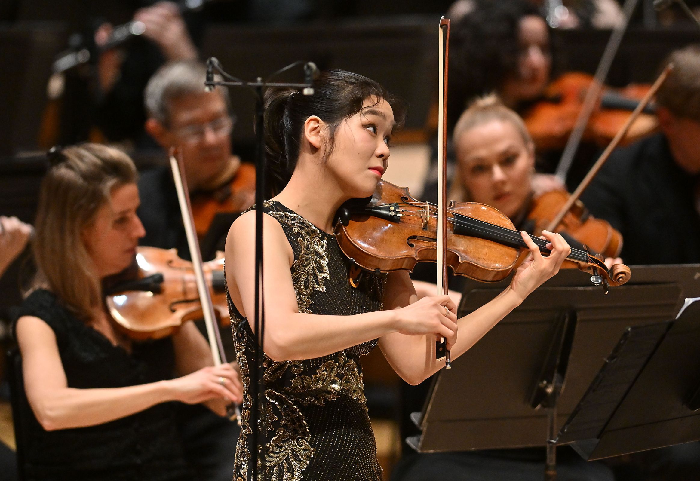 Esther Yoo and the BBC Symphony Orchestra &copy; BBC | Mark Allan