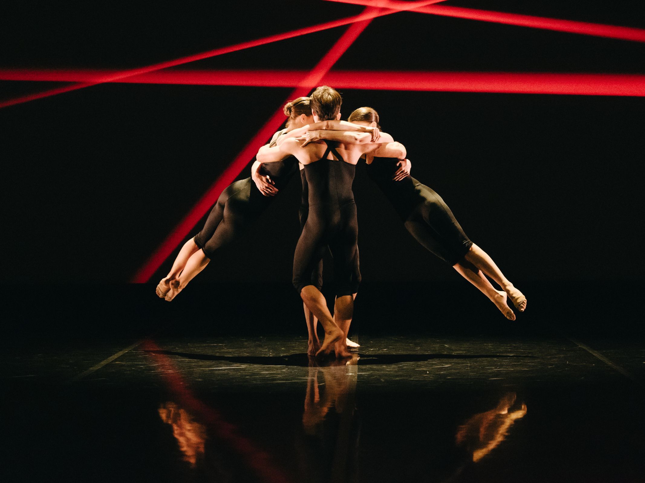 Jenny Hayes, Luke Ahmet, Pierre Tappon and Abigail Attard Montalto in Bella Lewitsky's <i>Meta 4</i> © Jimmy Parratt