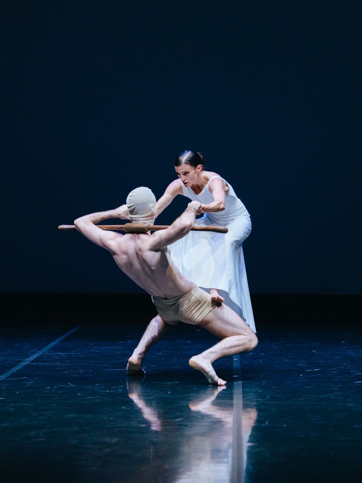 Laurel Dalley Smith and Edd Mitton in Martha Graham's <i>Errand into the Maze</i> © Jimmy Parratt